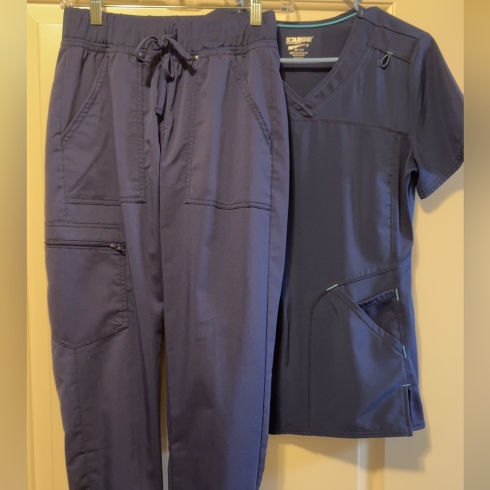 Scrubstar Women's Navy Blue Jogger Pants and Scrub Top
